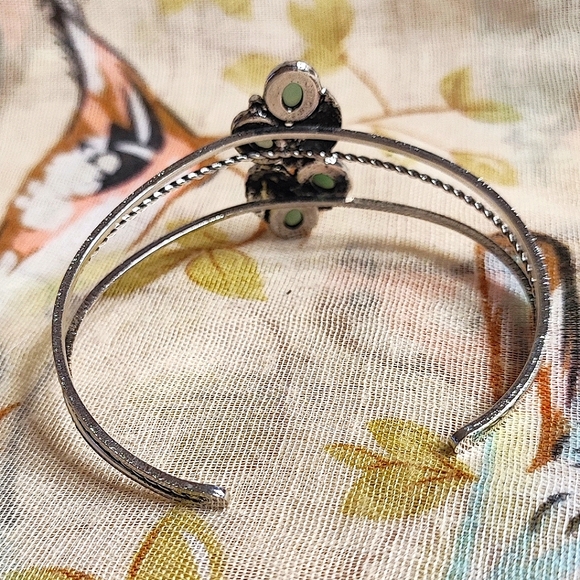 Vintage Adventurine Silver Tone Leaves Cuff Bracelet Light Green Oval Stones - Picture 3 of 12